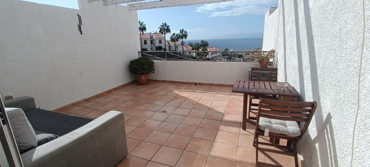 Apartment With Ocean View In Costa Adeje エクステリア 写真